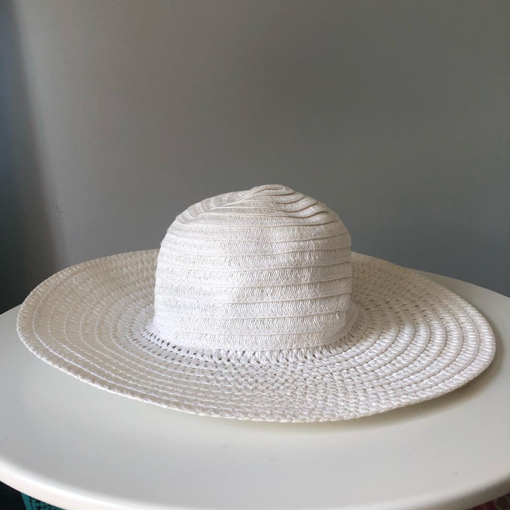 White Straw Sun Hat